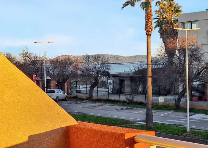 Avec Terrasse Amenagee Et Wifi A C * Hyères