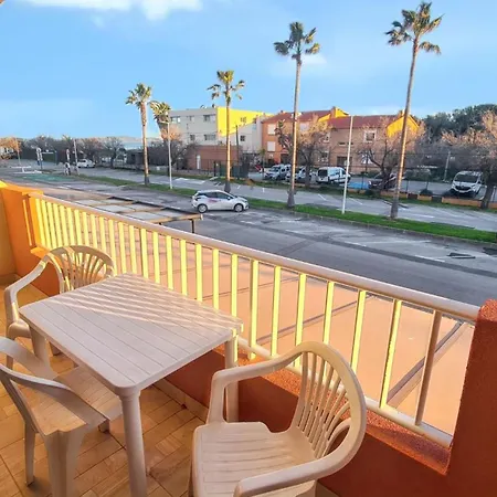 Confortable A 22 M² + Terrasse C شقة Hyères