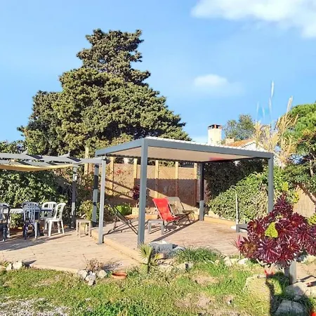 アパート Confortable A 22 M² + Terrasse C イエール