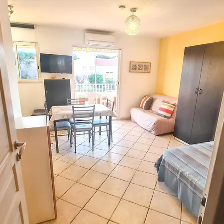 Confortable à 22 M² + Terrasse C * Hyères